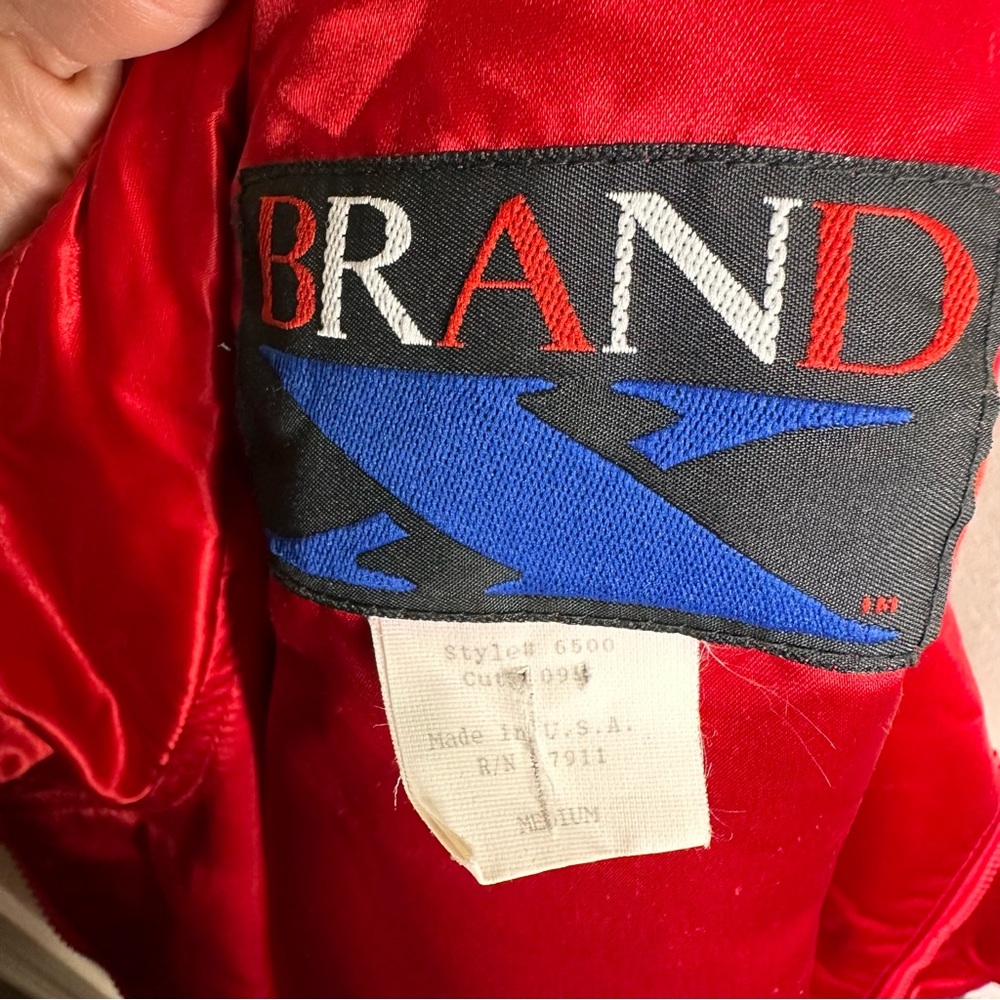 Vintage Las Vegas SATIN BOMBER BUTTON UP JACKET - Picture 8 of 8